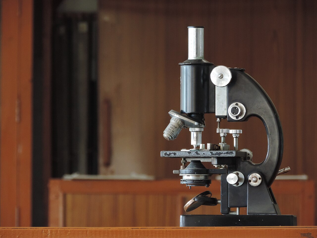 Optical microscope